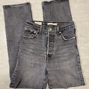 Levi’s straight ankle Washed Black Denim Jeans